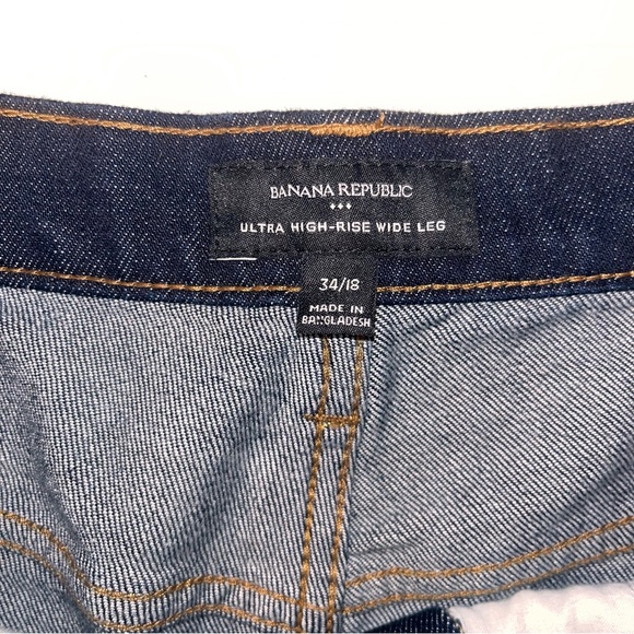 Banana Republic Ultra High-Rise Wide Leg Jeans NWOT - Picture 3 of 9